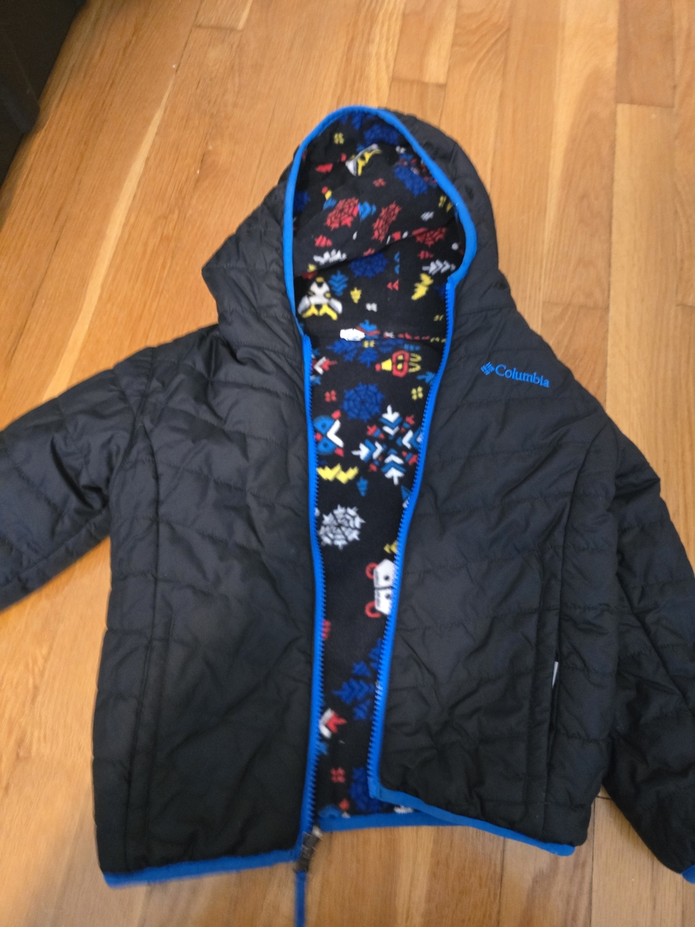 Columbia Kids Black Hooded Puffer Jacket Reversible.